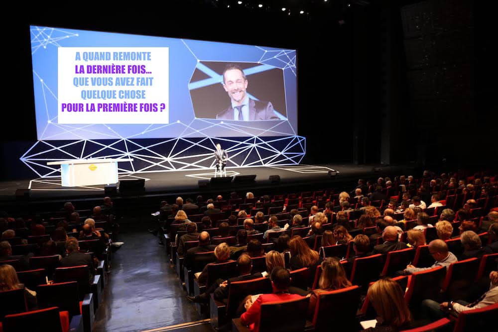 La conférence de Laurent Beretta "créez l'émotion dans l'expérience client" au palais des congrès de Paris La conférence sur l'expérience client et l'effet wahou de Laurent Beretta